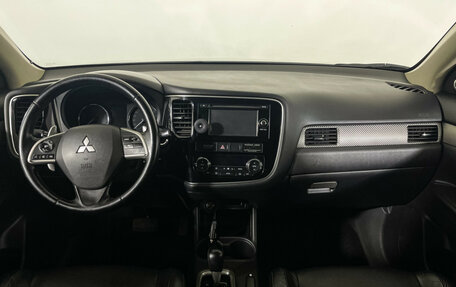 Mitsubishi Outlander III рестайлинг 3, 2013 год, 1 350 000 рублей, 12 фотография