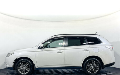 Mitsubishi Outlander III рестайлинг 3, 2013 год, 1 350 000 рублей, 8 фотография