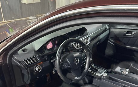 Mercedes-Benz E-Класс, 2010 год, 1 200 000 рублей, 6 фотография