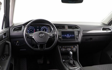 Volkswagen Tiguan II, 2016 год, 2 774 444 рублей, 6 фотография