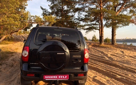 Chevrolet Niva I рестайлинг, 2016 год, 590 000 рублей, 4 фотография