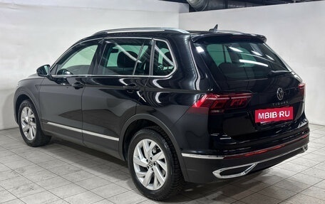 Volkswagen Tiguan II, 2021 год, 2 899 000 рублей, 7 фотография