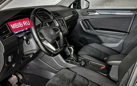 Volkswagen Tiguan II, 2021 год, 2 899 000 рублей, 13 фотография