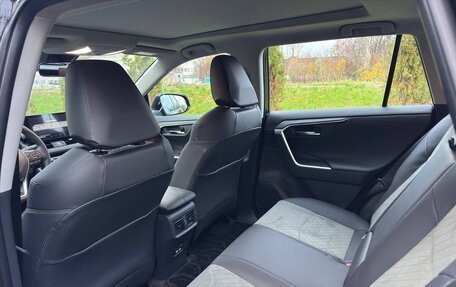 Toyota RAV4, 2025 год, 4 500 000 рублей, 11 фотография