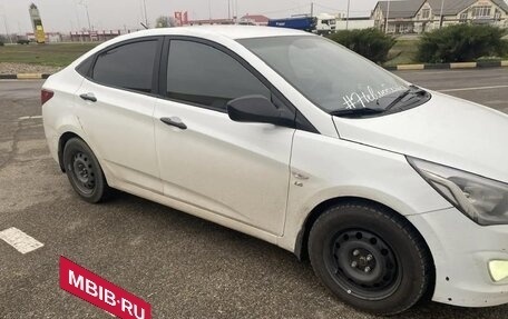 Hyundai Solaris II рестайлинг, 2014 год, 920 000 рублей, 3 фотография