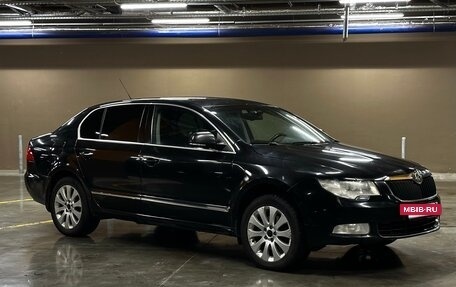 Skoda Superb III рестайлинг, 2009 год, 885 000 рублей, 3 фотография