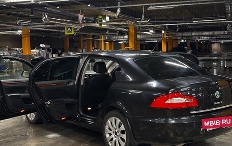 Skoda Superb III рестайлинг, 2009 год, 885 000 рублей, 18 фотография