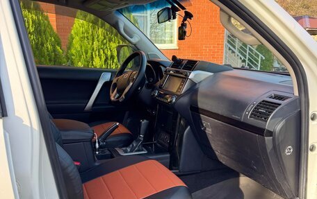 Toyota Land Cruiser Prado 150 рестайлинг 2, 2013 год, 3 490 000 рублей, 2 фотография