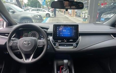 Toyota Corolla, 2022 год, 1 687 000 рублей, 2 фотография