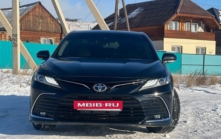 Toyota Camry, 2021 год, 3 700 000 рублей, 2 фотография