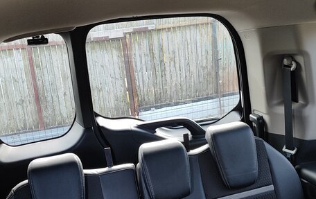 Honda Stepwgn IV, 2019 год, 2 750 000 рублей, 19 фотография