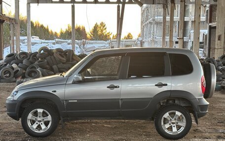 Chevrolet Niva I рестайлинг, 2015 год, 735 000 рублей, 9 фотография