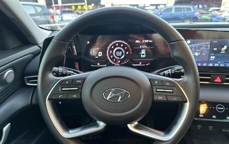 Hyundai Elantra, 2022 год, 1 650 000 рублей, 8 фотография