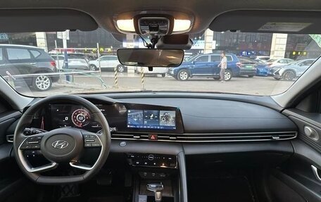 Hyundai Elantra, 2022 год, 1 650 000 рублей, 14 фотография