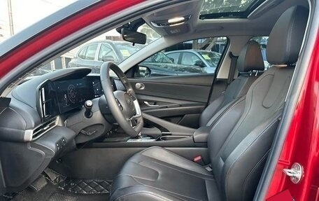 Hyundai Elantra, 2022 год, 1 650 000 рублей, 12 фотография