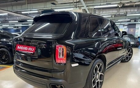 Rolls-Royce Cullinan, 2023 год, 51 770 000 рублей, 3 фотография