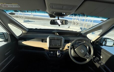 Honda Freed II, 2018 год, 1 385 000 рублей, 10 фотография