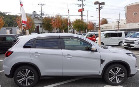 Mitsubishi RVR III рестайлинг, 2022 год, 1 574 000 рублей, 4 фотография