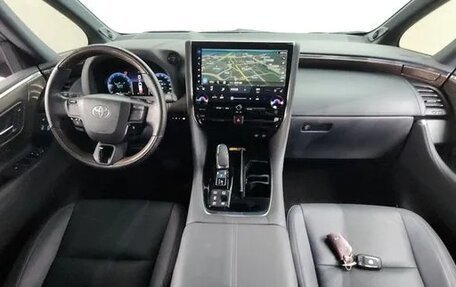 Toyota Alphard, 2024 год, 9 600 000 рублей, 6 фотография