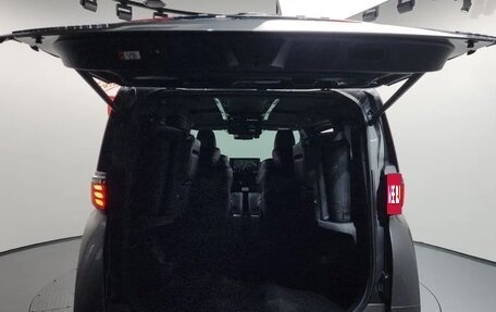 Toyota Alphard, 2024 год, 9 600 000 рублей, 18 фотография