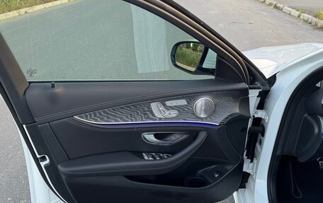 Mercedes-Benz E-Класс, 2021 год, 5 800 000 рублей, 18 фотография