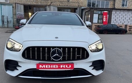 Mercedes-Benz E-Класс, 2021 год, 5 800 000 рублей, 7 фотография