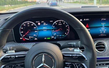 Mercedes-Benz E-Класс, 2021 год, 5 800 000 рублей, 31 фотография