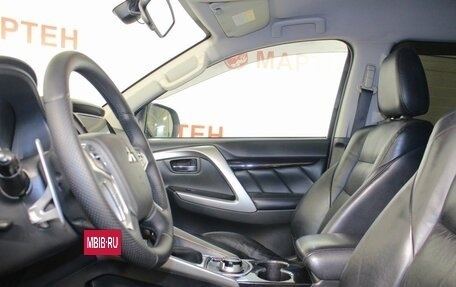 Mitsubishi Pajero Sport III рестайлинг, 2016 год, 2 300 000 рублей, 9 фотография