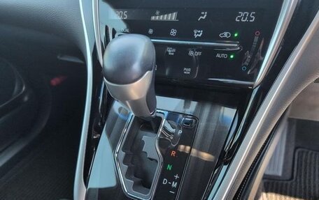 Toyota Harrier, 2019 год, 2 234 000 рублей, 19 фотография