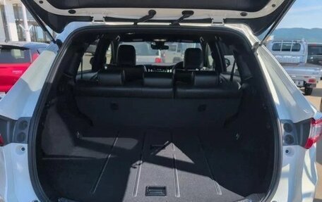 Toyota Harrier, 2019 год, 2 234 000 рублей, 38 фотография