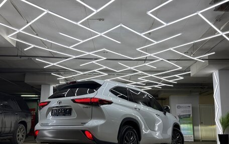 Toyota Highlander, 2025 год, 5 900 000 рублей, 4 фотография