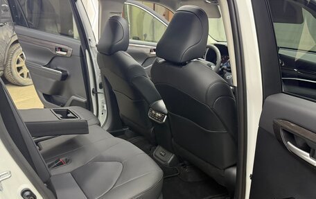 Toyota Highlander, 2025 год, 5 900 000 рублей, 29 фотография