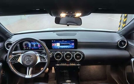 Mercedes-Benz A-Класс, 2024 год, 2 485 000 рублей, 9 фотография