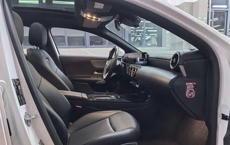 Mercedes-Benz A-Класс, 2024 год, 2 485 000 рублей, 14 фотография