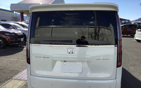 Honda Stepwgn, 2022 год, 2 349 000 рублей, 7 фотография