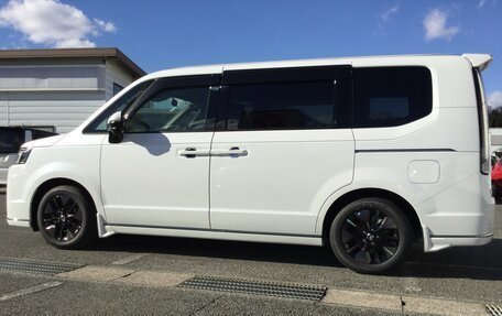 Honda Stepwgn, 2022 год, 2 349 000 рублей, 5 фотография