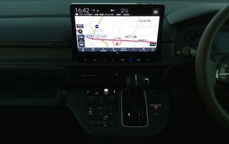 Honda Stepwgn, 2022 год, 2 349 000 рублей, 19 фотография