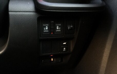 Honda Stepwgn, 2022 год, 2 349 000 рублей, 22 фотография