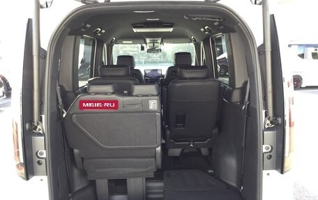 Honda Stepwgn, 2022 год, 2 349 000 рублей, 11 фотография