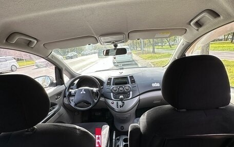 Mitsubishi Grandis, 2008 год, 400 000 рублей, 16 фотография