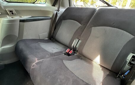 Mitsubishi Grandis, 2008 год, 400 000 рублей, 19 фотография