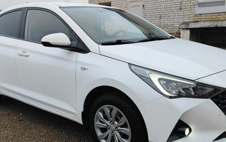 Hyundai Solaris II рестайлинг, 2021 год, 1 575 000 рублей, 1 фотография