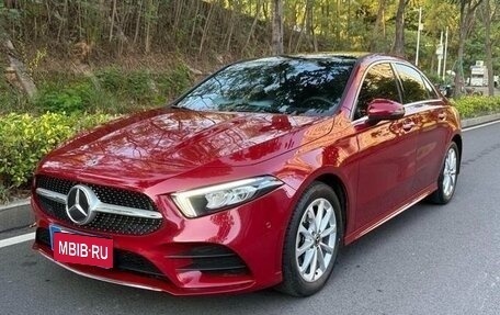 Mercedes-Benz A-Класс, 2021 год, 1 900 000 рублей, 1 фотография