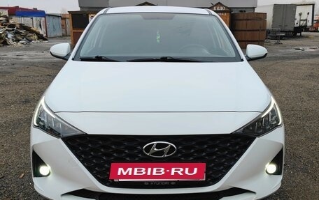 Hyundai Solaris II рестайлинг, 2021 год, 1 575 000 рублей, 3 фотография