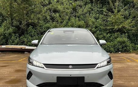 BYD Qin, 2025 год, 1 870 000 рублей, 2 фотография