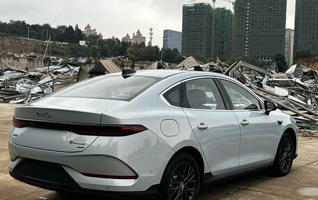 BYD Qin, 2025 год, 1 870 000 рублей, 4 фотография