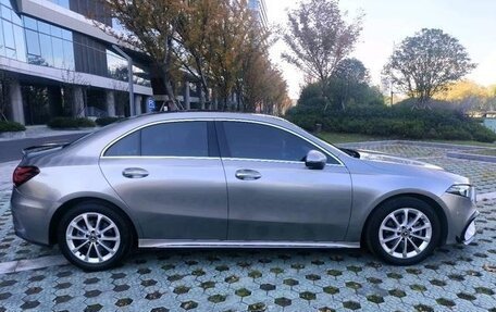 Mercedes-Benz A-Класс, 2021 год, 1 900 000 рублей, 4 фотография