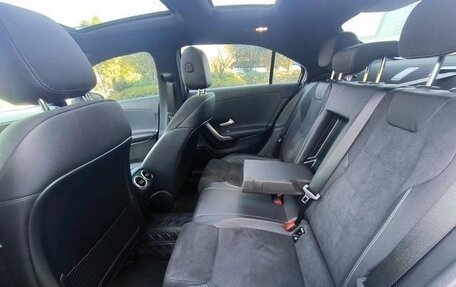 Mercedes-Benz A-Класс, 2021 год, 1 900 000 рублей, 11 фотография