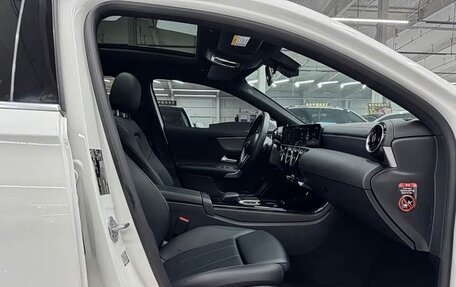 Mercedes-Benz A-Класс, 2022 год, 2 356 000 рублей, 14 фотография