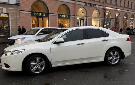 Honda Accord VIII рестайлинг, 2011 год, 1 650 000 рублей, 2 фотография